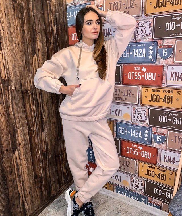 Теплый женский спортивный костюм с капюшоном из трехнитки на флисе