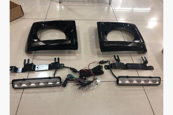 Накладки на фари з LED (5 діодів, комплект) Mercedes G klass W463 1990-2018 рр.