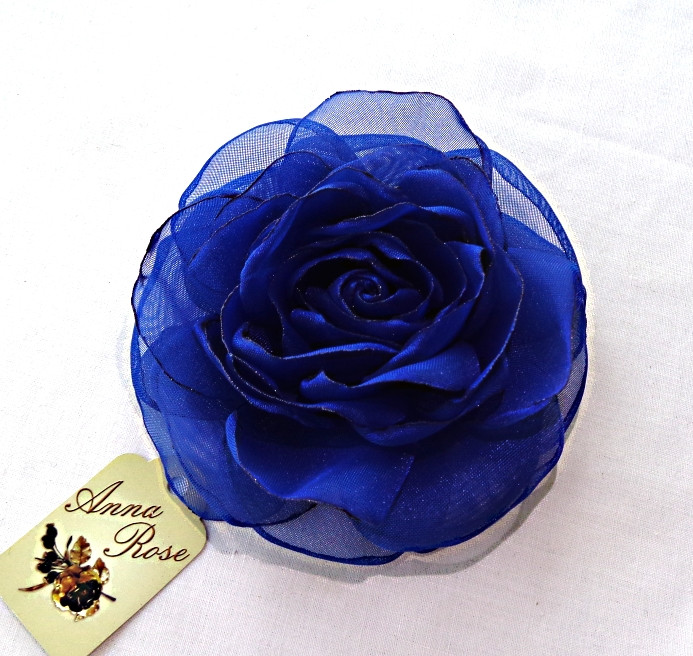 Брошка квітка з тканини ручної роботи "Роза Волошковий Сон"
