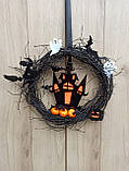 Чорний вінок до Хеловіну (Хеллоуїну) з замком відьми та привидами, фото 2