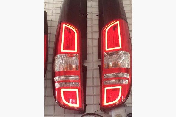Задні ліхтарі Viano з LED-габаритами Mercedes Vito W639 2004-2015 рр.