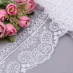 Мереживо білого кольору, ширина 9 см (два краї з візерунком)