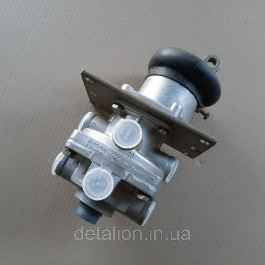 Кран гальмівний 2-секц. МАЗ КРАЗ КАМАЗ главн. гальмо. під глушник шуму (пр. ПААЗ) 100.3514008-01, фото 1