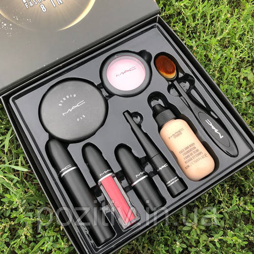 Набір косметики MAC LOOK IN A BOX FASHION COLOR 8 IN 1, фото 1