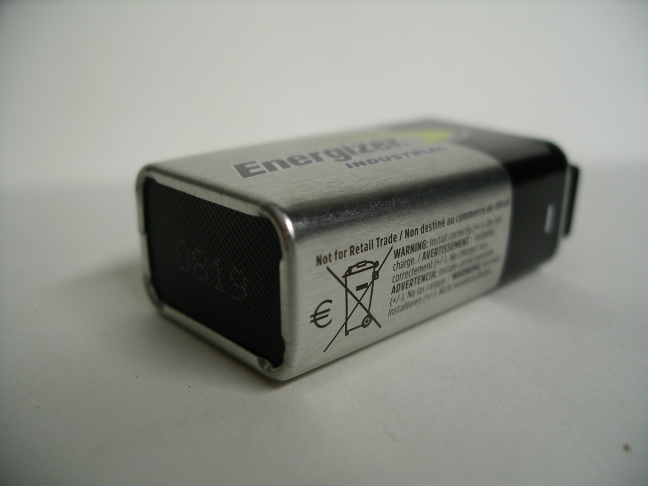 Батарейка Energizer Industrial "крона" типа 6LR61 , 9V - фото 2 - id-p591936464