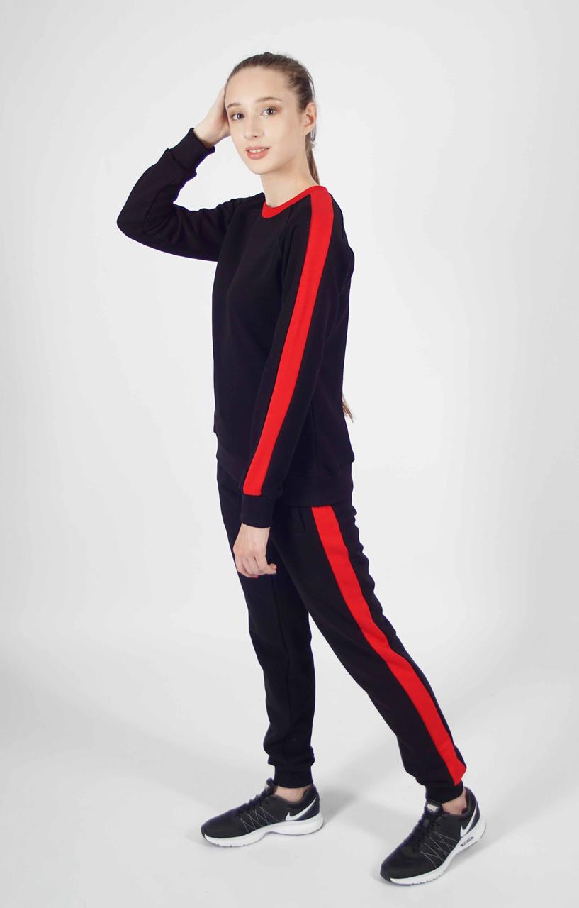 Костюм жіночий спортивний чорний з червоною смугою і рукавом реглан One-Point