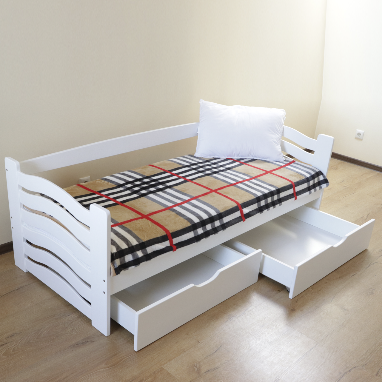 Ліжко дитяче дерев'яне Міккі Маус (масив бука)