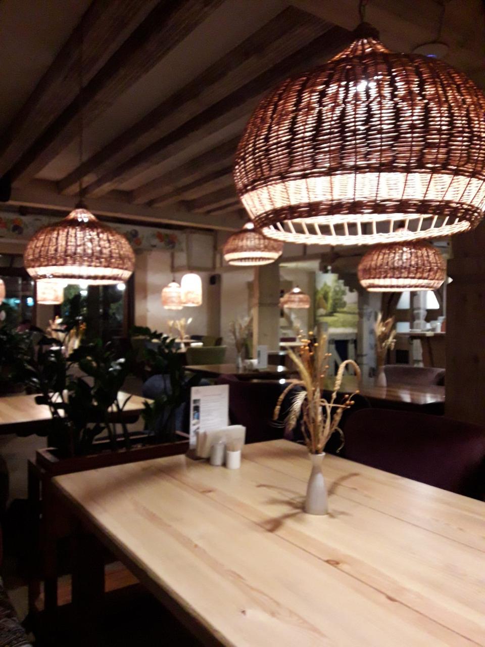 Люстра з лози під розмір