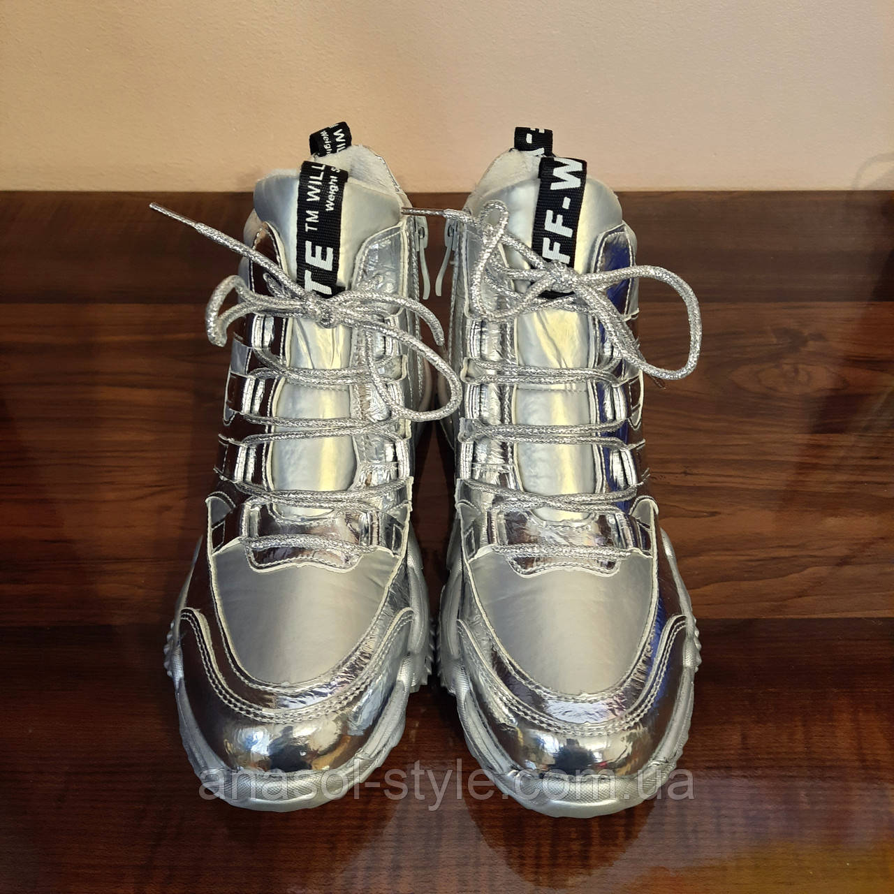 Дитячі демісезонні кросівки Сонце-Kimbo-o в спортивному стилі на дівчинку колір срібний металік