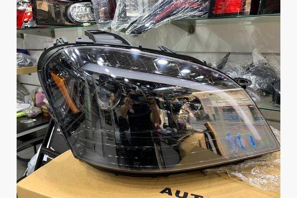 Передня оптика (2 шт., темна) Mercedes ML W164