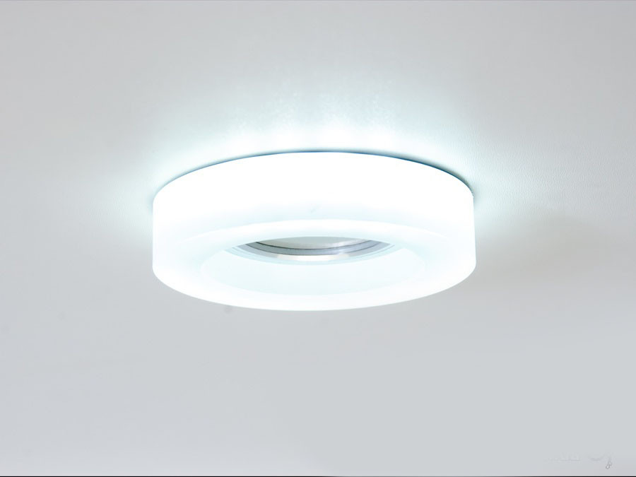 Вбудований акриловий точковий світильник із вбудованою LED-підсвіткою DIASHA 6018F.