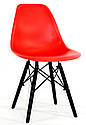 Красный стул с пластиковым цельнолитым сиденьем и деревянными черными ножками Nik-BK, фото 3