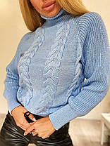Жіночий светр гольф під горло в'язаний із косами, фото 3