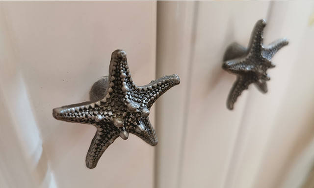 Фото ручки морская звезда на мебели