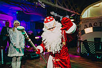 Новорічний корпоратив: Діда Мороза замовляли? Вибираємо правильний новорічний костюм