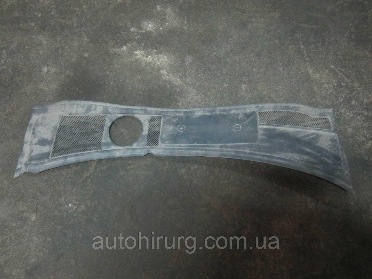 Жабо audi A6 С5 (4B1819422)