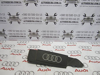 Кришка двигуна Audi A8 D3 (077103926)