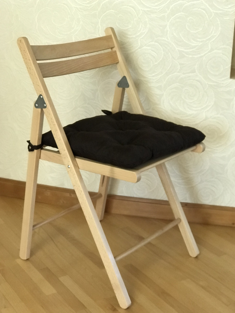 Стілець складний з м'якою подушкою