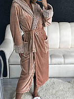 Стильний жіночий довгий махровий халат із капюшоном нюдового кольору