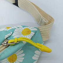 Маленька поясна сумка бананка з ромашками Бірюзова, фото 3