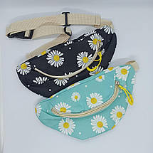Маленька поясна сумка бананка з ромашками Бірюзова, фото 5