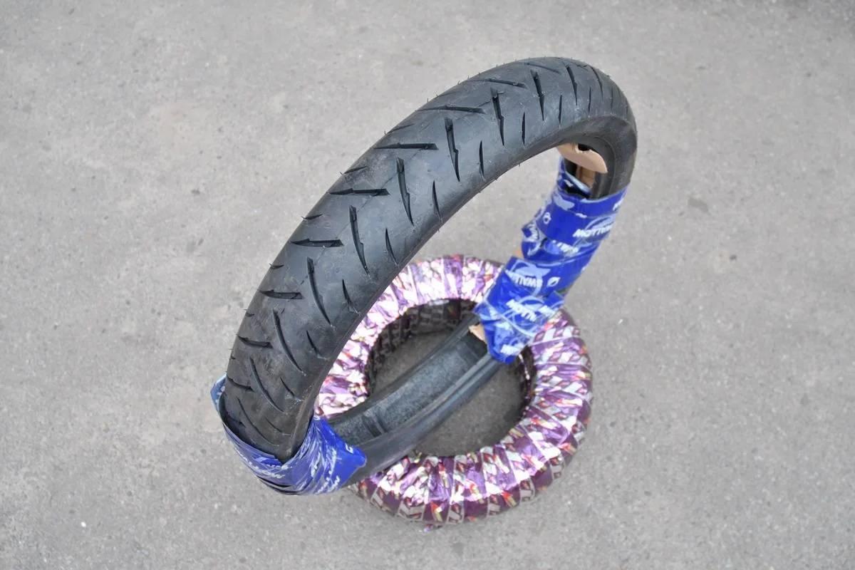 Покрышка 90/90-18  HS-356 SWALLOW Бескамерка, фото 1