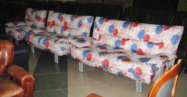 Комплект м'яких меблів диван трійка, диван двійка і крісло