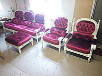 Диван и два кресла в готическом стиле, переделанная в шебби-шик.