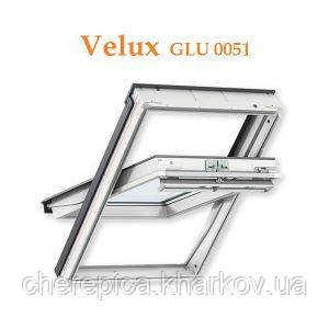 Мансардні вікна Velux Стандарт GLU 0051 В з нижньою ручкою відкривання 94х140