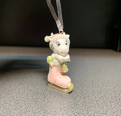 ПідвісканаялинкуКорівканаковзанах2007-019