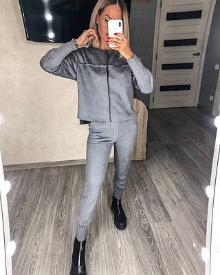 Замшевий костюм-двійка повсякденний