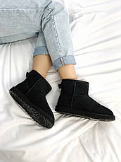 Жіночі чорні замшеві класичні натуральні UGG Australia Mini Black Classic Низькі UGG Мінізамш і овчин, фото 6
