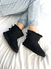 Жіночі чорні короткі зимові замшеві UGG Mini Bailey Bow II з бантом замш мініовчина уги, фото 3