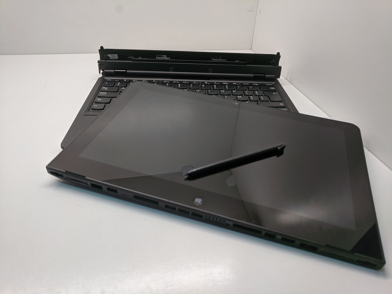 Планшетний комп'ютер Lenovo Helix 2g