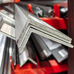 Куточок алюмінієвий різнобічний 30х15х2 мм 6м АД31Т5 з покриттям і без покриття