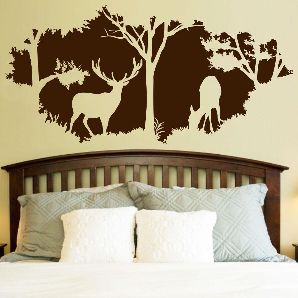 Вінілова інтер'єрна наклейка на стіну В лісі (олені, гіллясті дерева, оленя, ідилія, затишок)