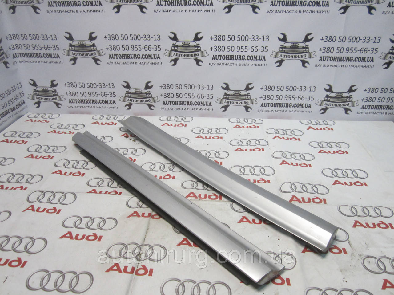 Накладка (молодинг) задніх дверей Audi A8 D3