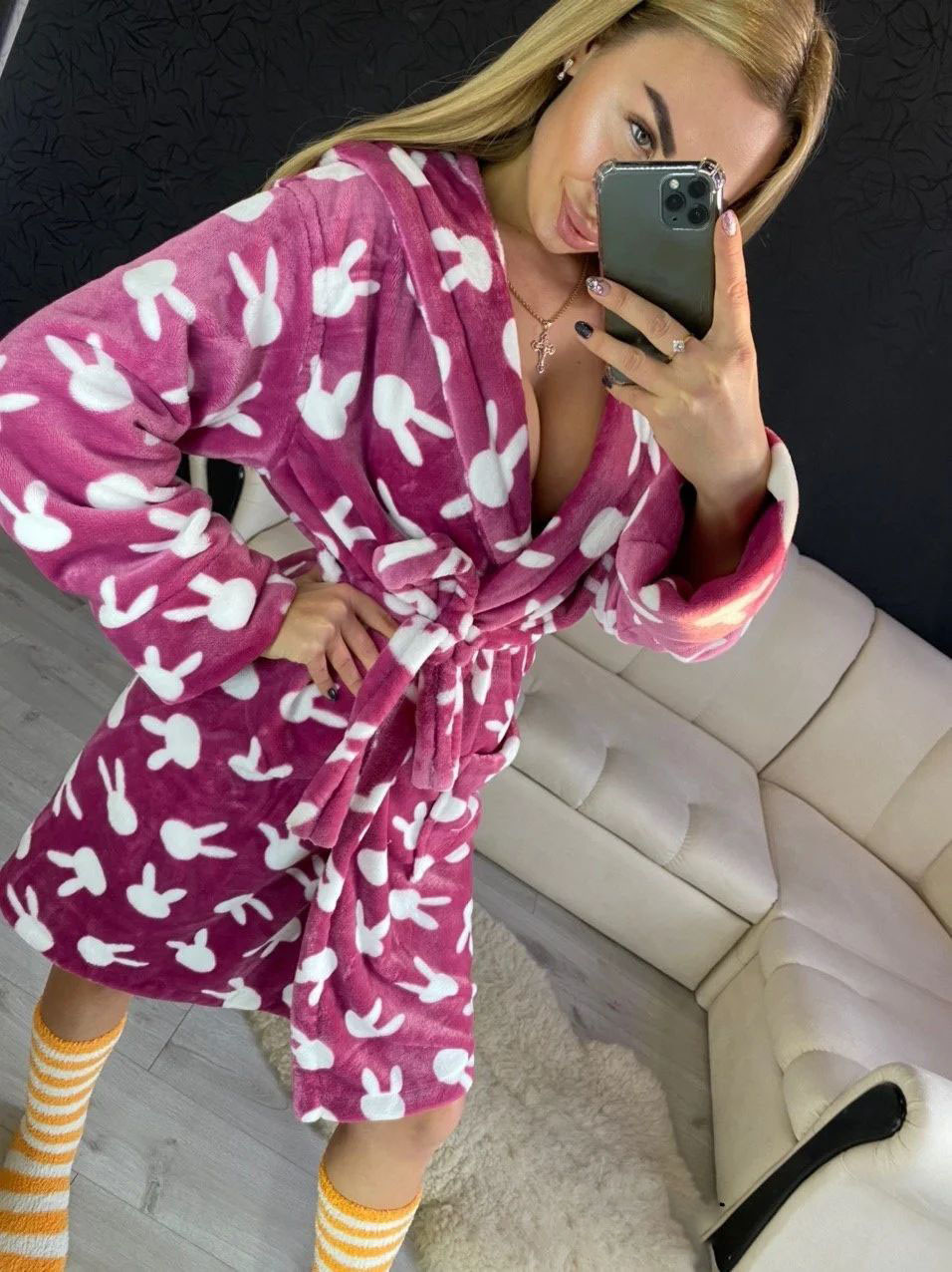 Теплий жіночий плюшевий домашній халат із зайцями, фото 1