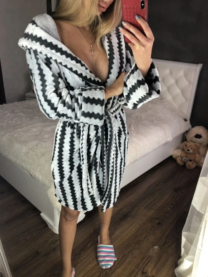 Теплий жіночий халат із капюшоном сірий із чорним, фото 1