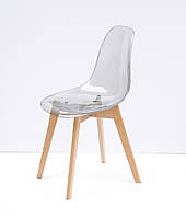 Дымчатый пластиковый стул на деревянных ножках Nik Carbon D