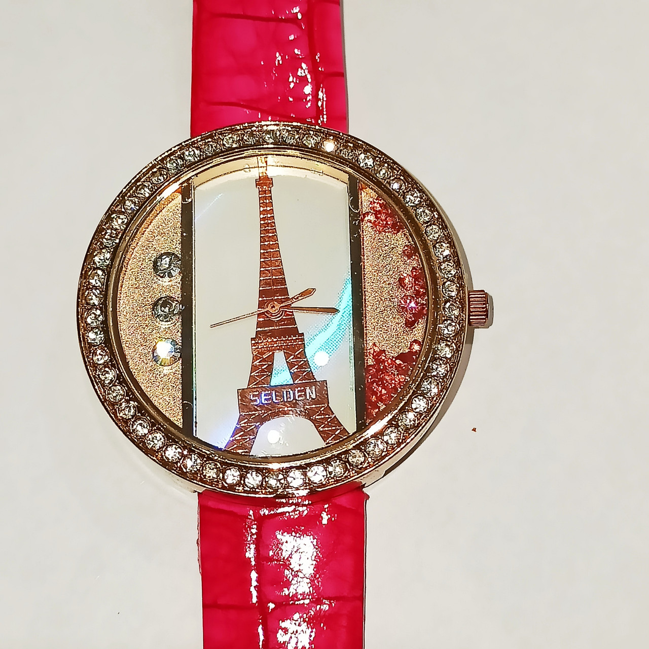 Малиновий наручний жіночий годинник з Ейфелевою вежею, кварцові годинники зі стразами