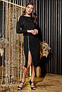 Чорне трикотажне плаття з розрізом збоку жіноче з довгим рукавом та коміром човник до колін, фото 2