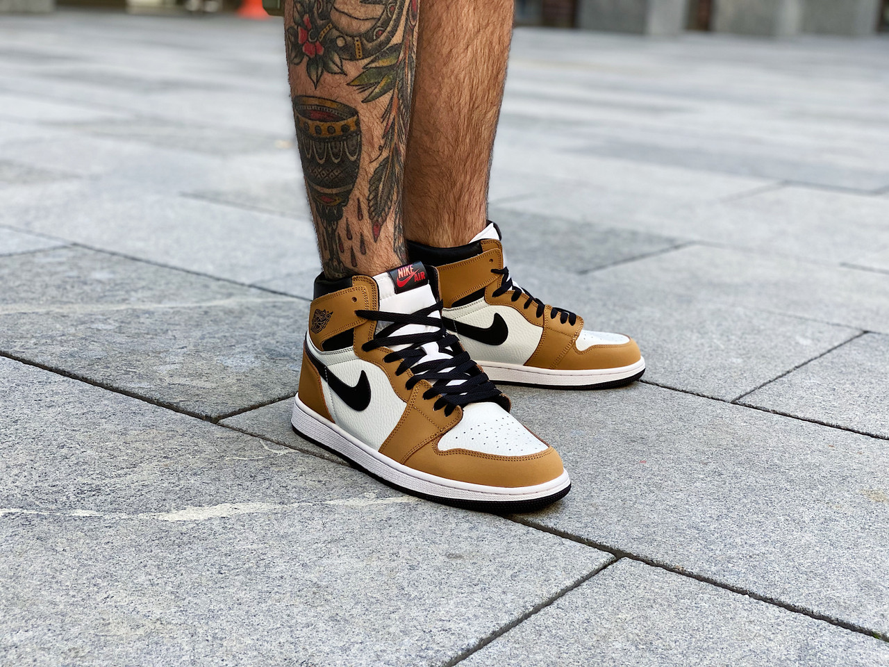 Кросівки чоловічі Air Jordan 1 Retro High "Rookie of the Year" / 555088-700 (Розміри:42,46)