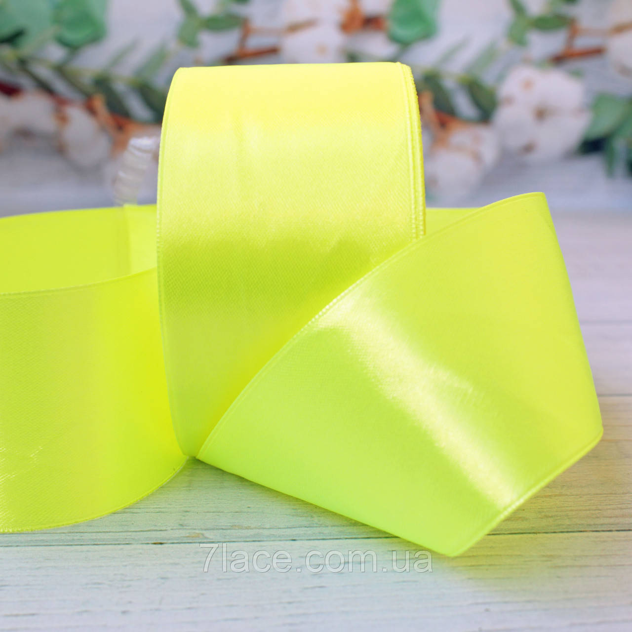 Стрічка атласна однотонна / колір ЖОВТИЙ НЕОН / ширина 5,0 см / бобіна 23 м, фото 1