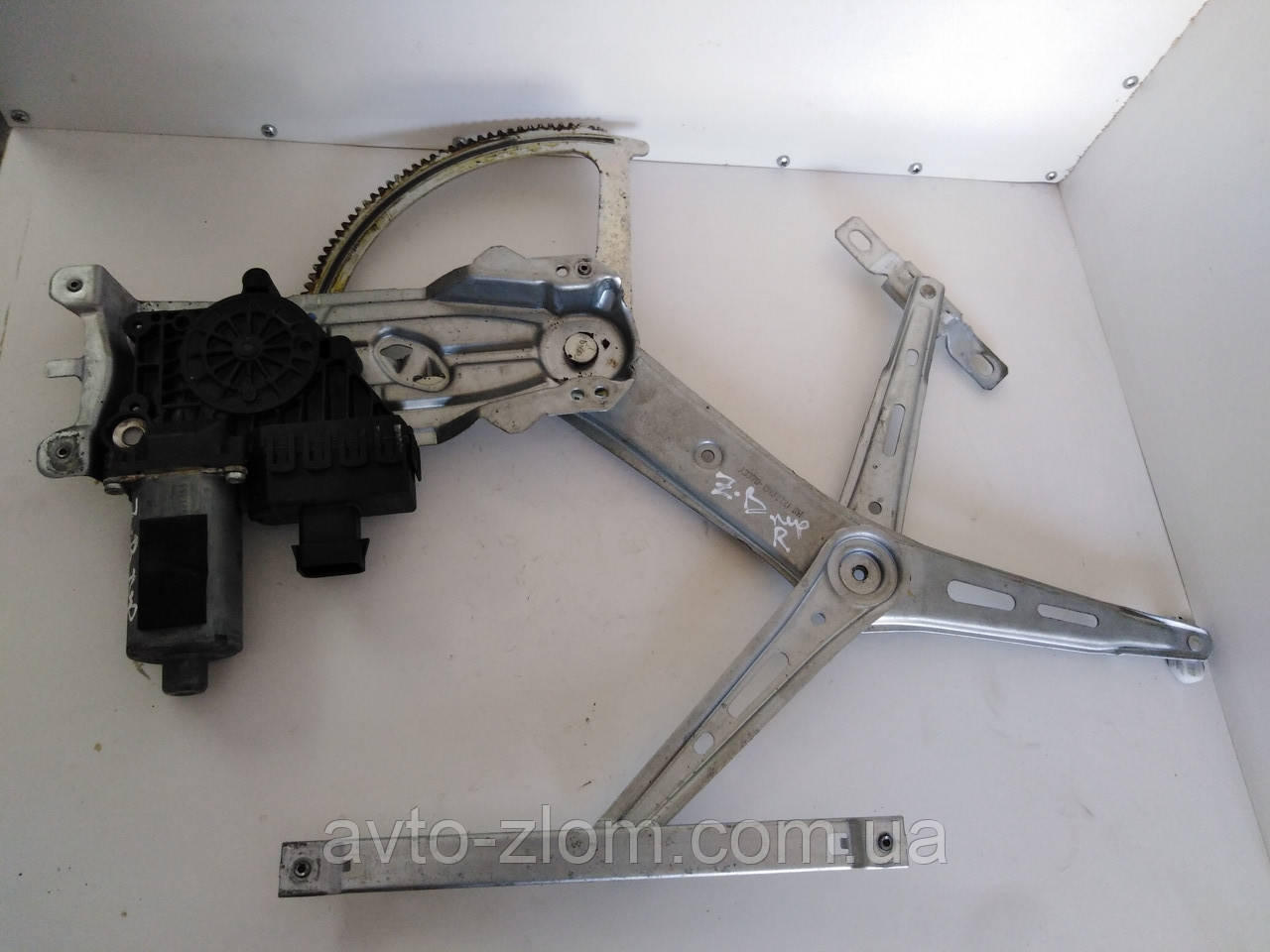 Склопідіймач передній правий Opel Zafira B, Опель Зафіра Б. 13132221., фото 1