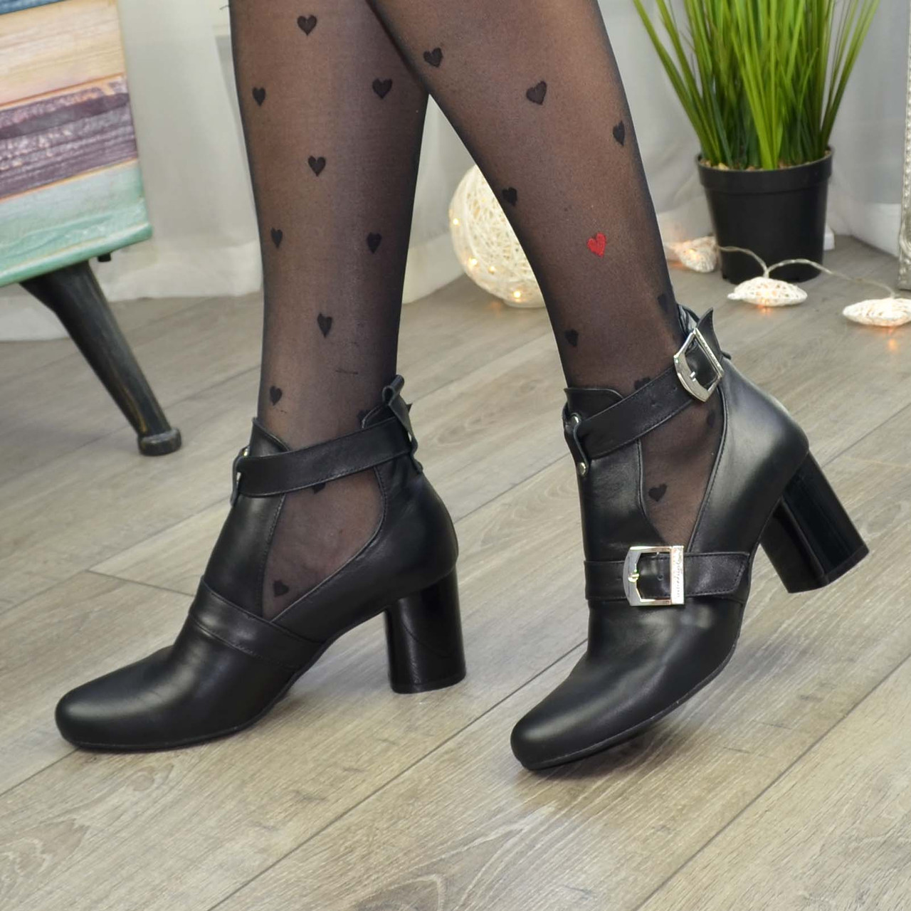 Ботильйони відкриті жіночі на невисоких підборах, колір чорний, фото 1