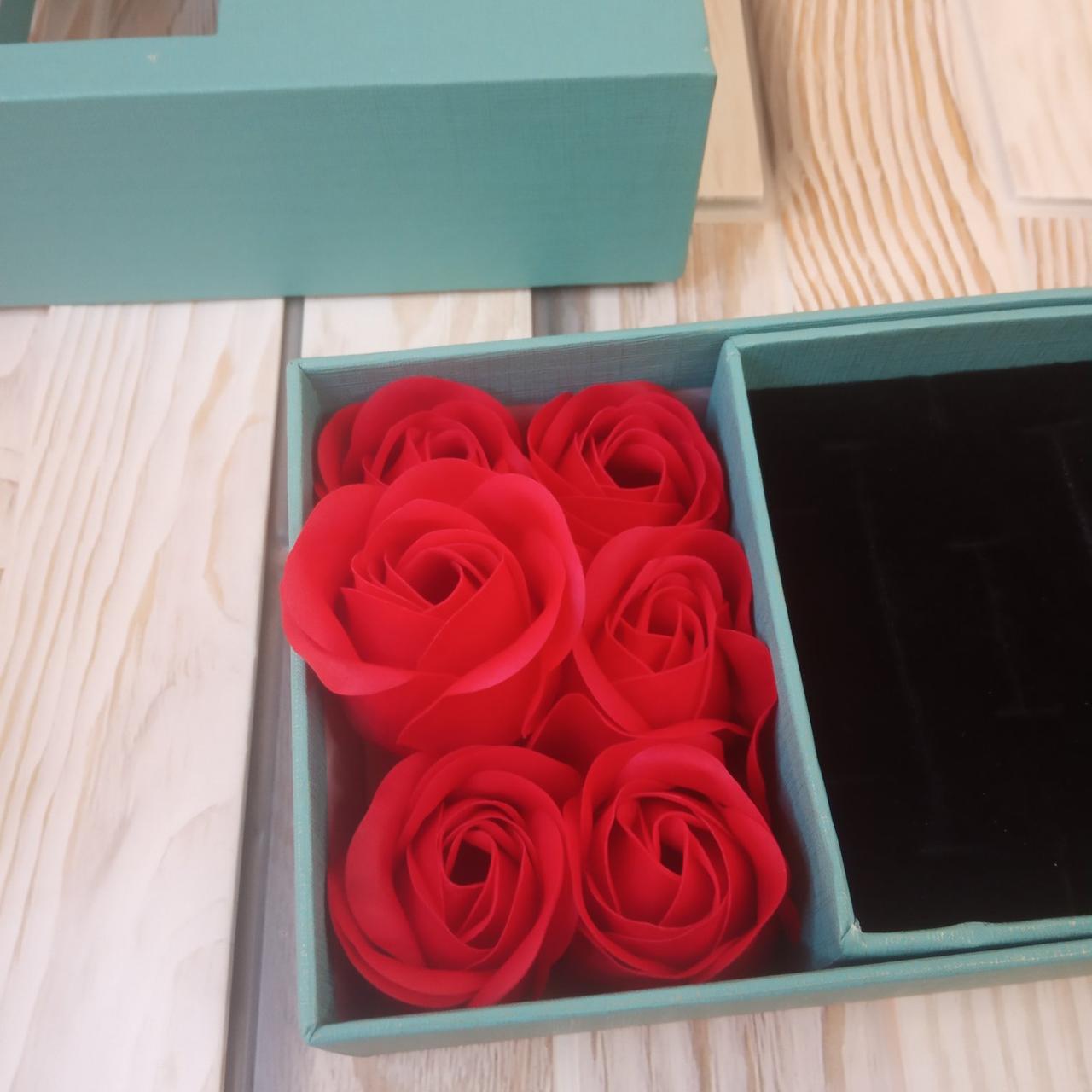 Подарочный набор девушке с красными розами из мыла подарочная композиция шкатулка коробочка подарок Живые фото - фото 5 - id-p1280029366