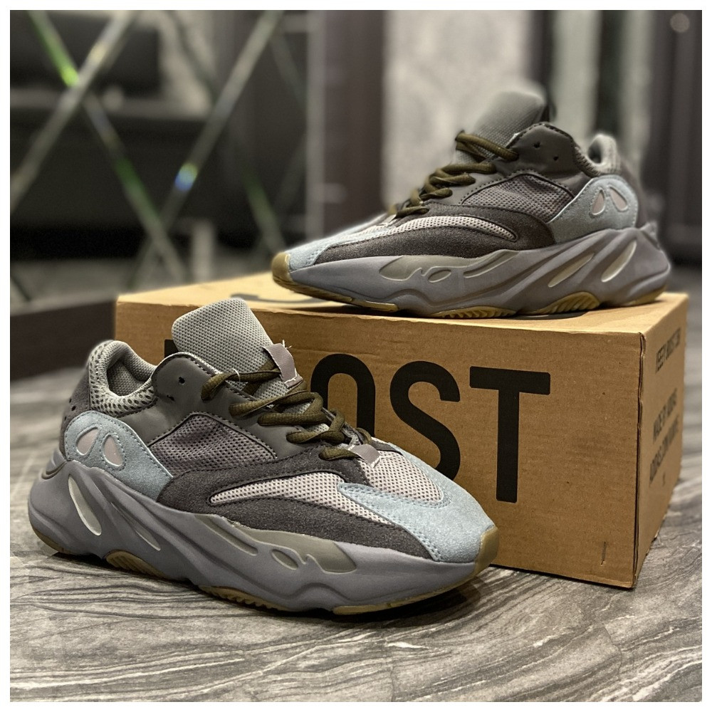 Yeezy boost 770 hotsell