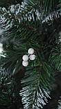Штучна ялинка 1.5 м з білими кінчиками, з шишками та калиною. Засніжена ялинка з шишками Снігова Королева, фото 7