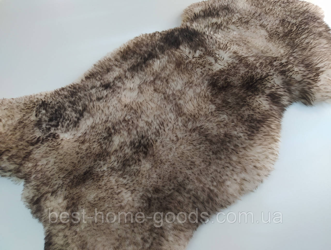 Натуральна хутряна накидка з овечої шкіри з темними кінчиками 1.25 см * 60 см.